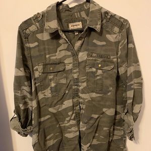 Express Boyfriend Top. Camo Camouflage. Medium